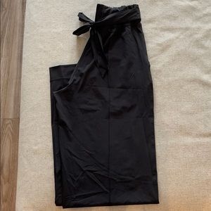 Lululemon Noir Pant